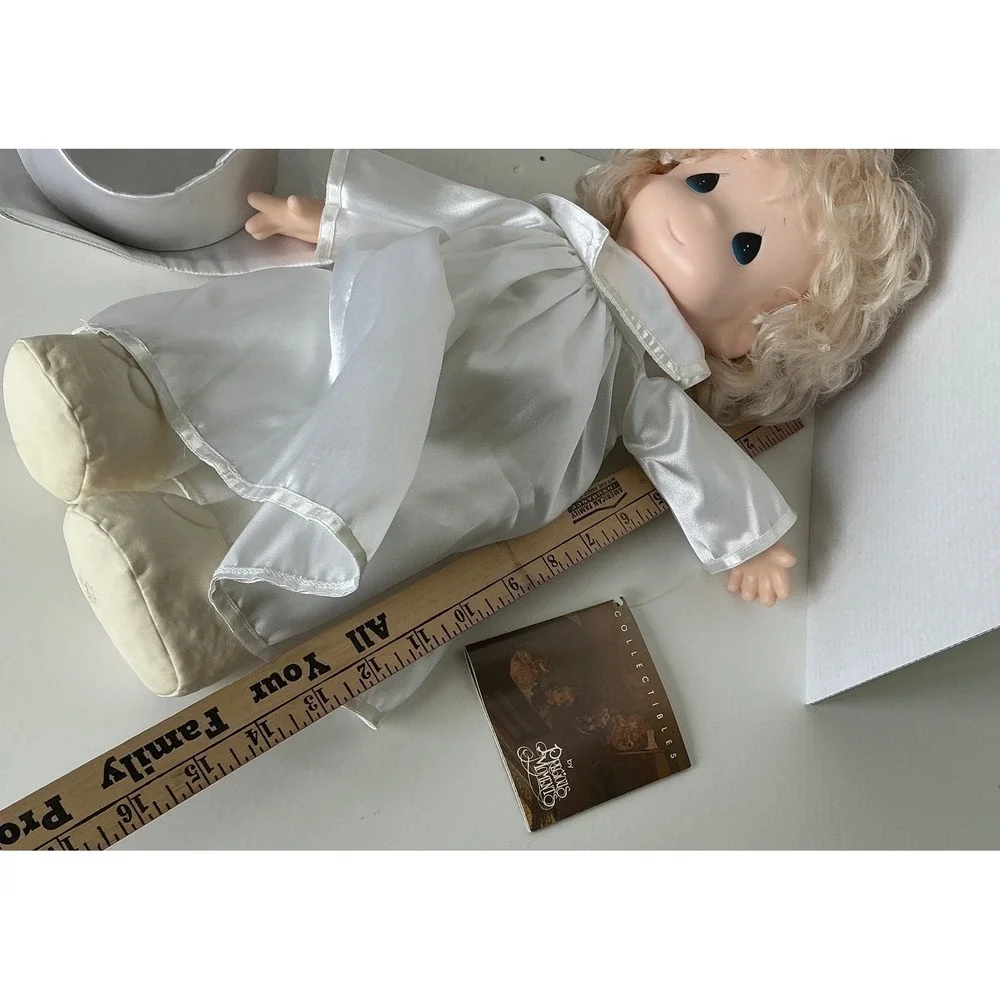 Precious‎ Moments Vintage 1991 Graduation Doll White Satin Gown 15 Inch NWT